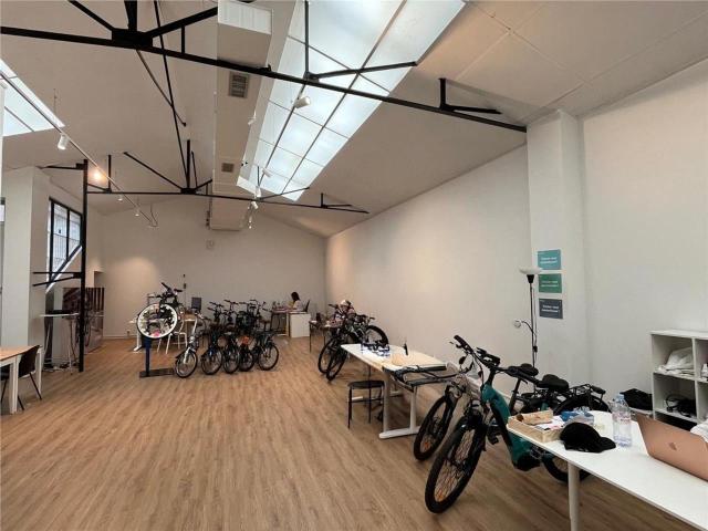 Local Commercial vente à Nanterre, Courbevoie
