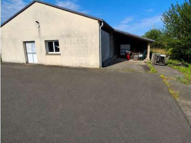 Local Commercial vente à Saint-Quentin-sur-le-Homme, Manche