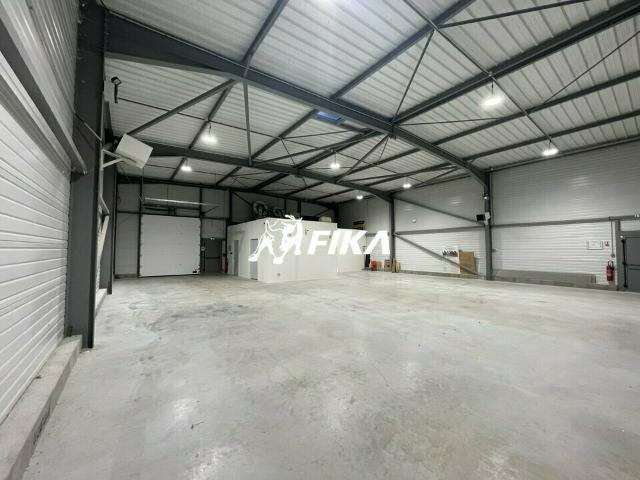 Local Commercial vente à Toulouse, Deyme