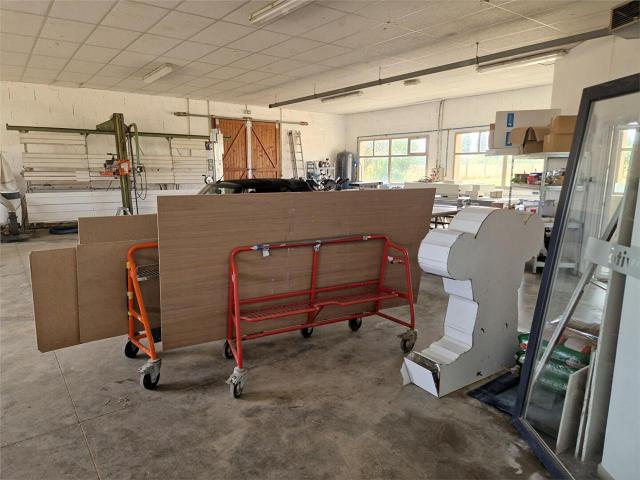 Local Commercial vente à Aubusson, Chambon-sur-voueize