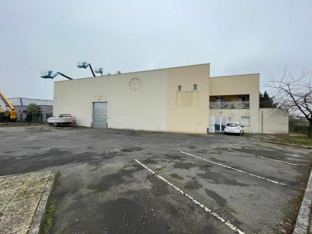 Local Commercial vente à Pontoise, Méry-sur-oise