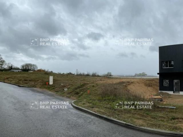 Local Commercial vente à Bourg-en-Bresse, Montmerle-sur-saône