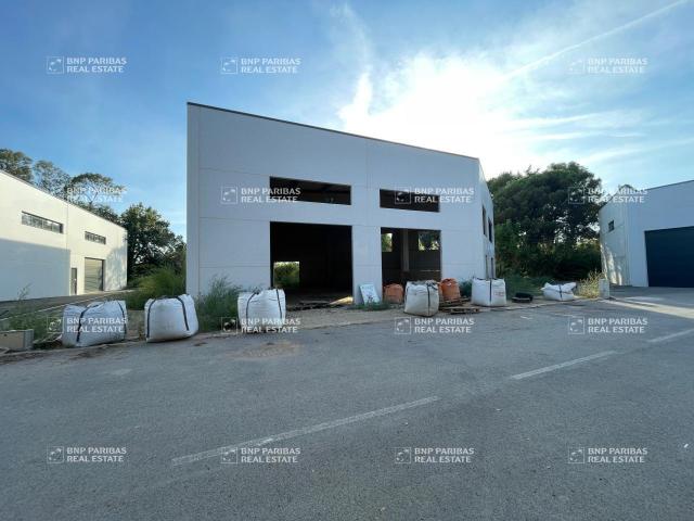 Local Commercial vente à La Bouverie, Roquebrune-sur-Argens