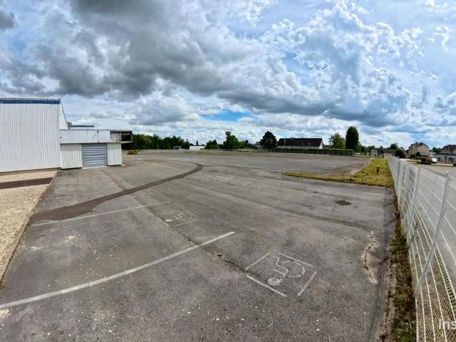 Local Commercial vente à Romilly-sur-Seine, Aube