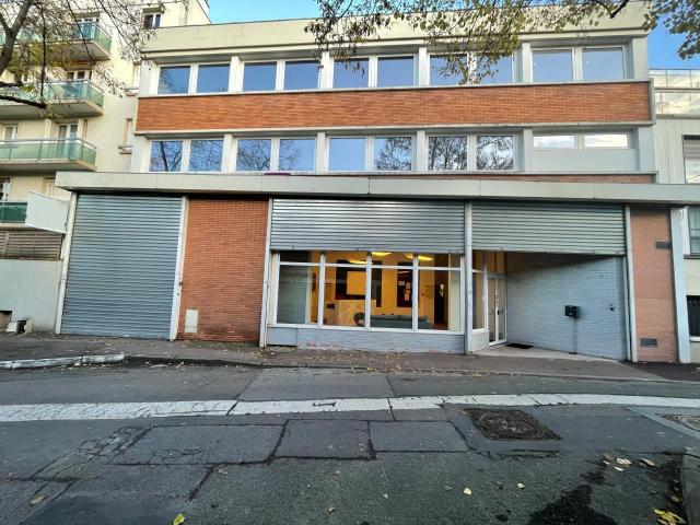 Local Commercial vente à Nanterre, Saint-cloud