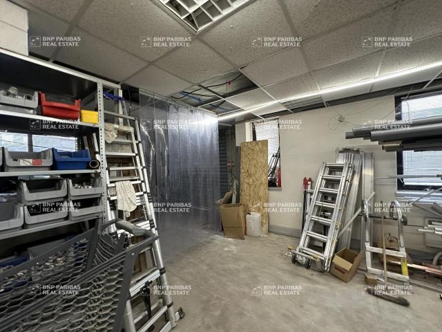 Local Commercial vente à Saint-Thibault-des-Vignes, Seine-et-Marne