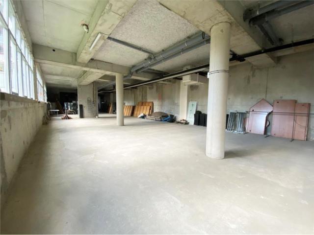 Local Commercial vente à L'Haÿ-les-Roses, Ivry-sur-seine
