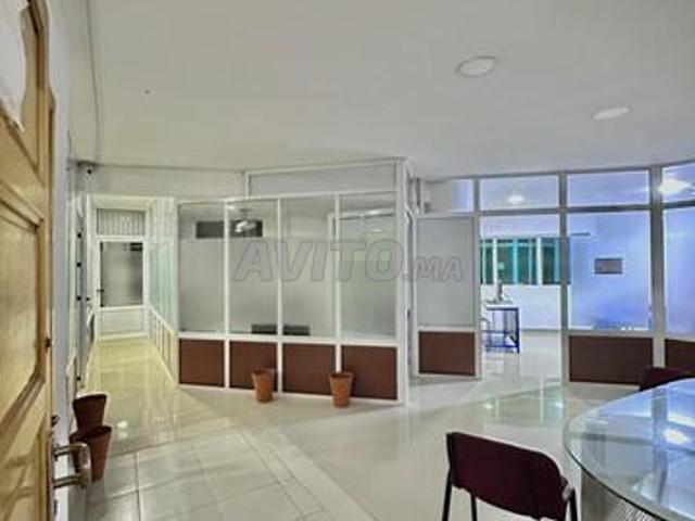 Bureau vente à Tasa