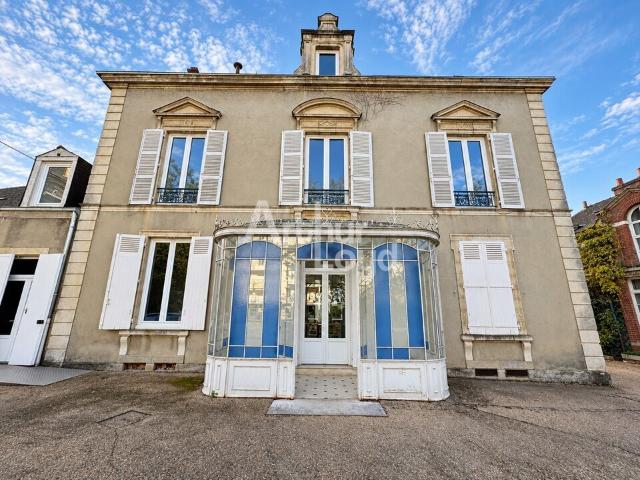 Bureau vente à Sainte-Croix, Le Mans