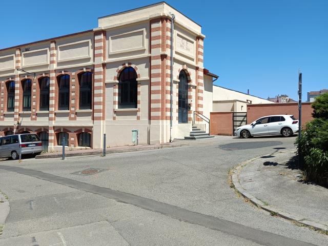 Local Commercial vente à Aix-en-Provence, Cabriès