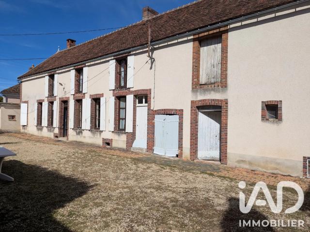 Ferme vente à Bouilly, Mont-Saint-Sulpice