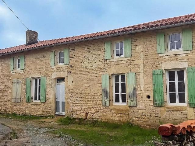 Maison vente à Saint-Jean-d'Angély, Néré