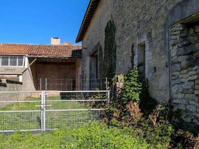 Maison vente à Sauzé-Vaussais, Sauzé-entre-Bois