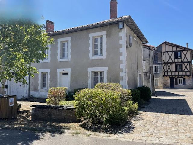 Maison vente à Manot, Charente