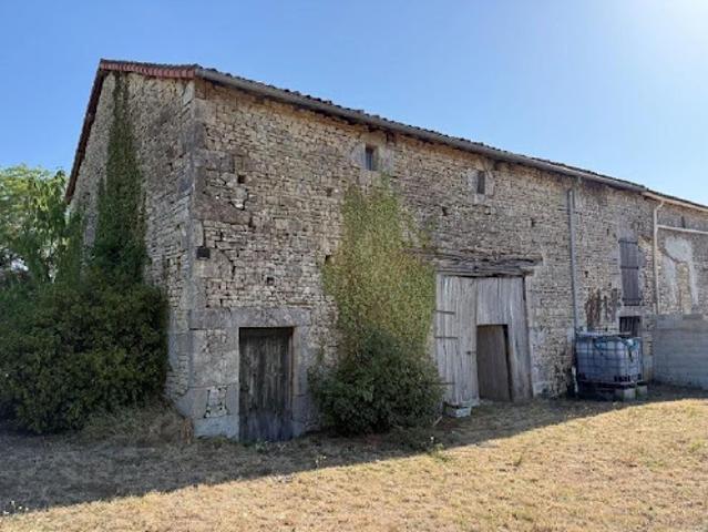 Maison vente à Ruffec, Charente