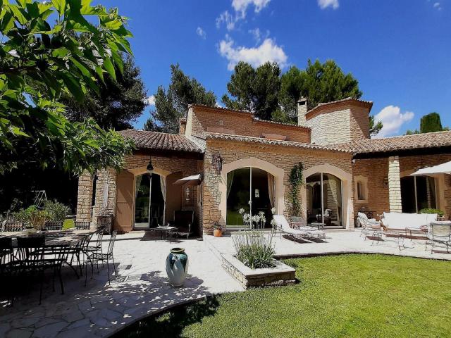 Maison vente à Arles, Les Baux-de-provence