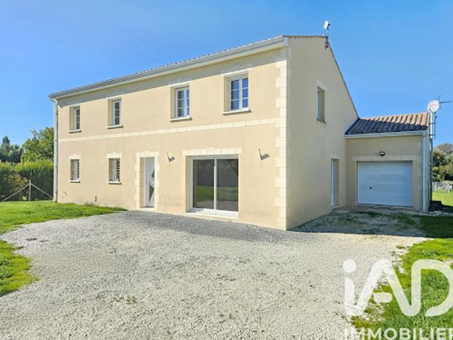 Maison vente à Cognac, Saint-fort-sur-le-né