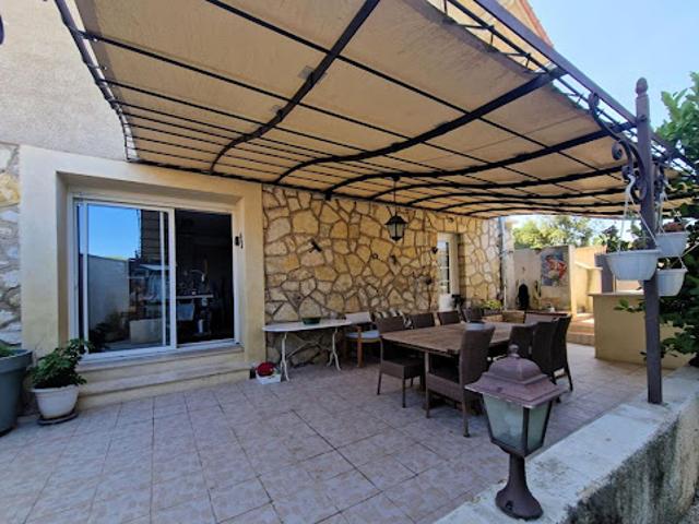 Maison vente à Arles, La Salle Les Alpes