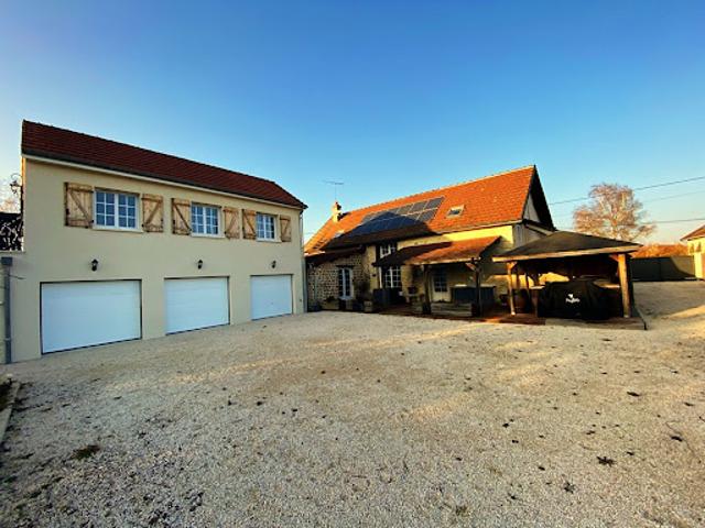 Maison vente à Dijon, Etevaux