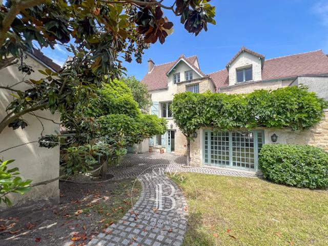 Maison vente à Saint-Germain-en-Laye, Le Mesnil-le-roi