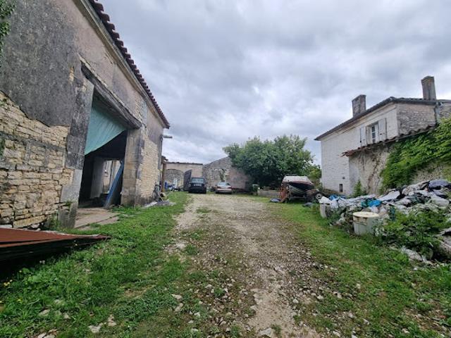 Maison vente à Nercillac, La Loge