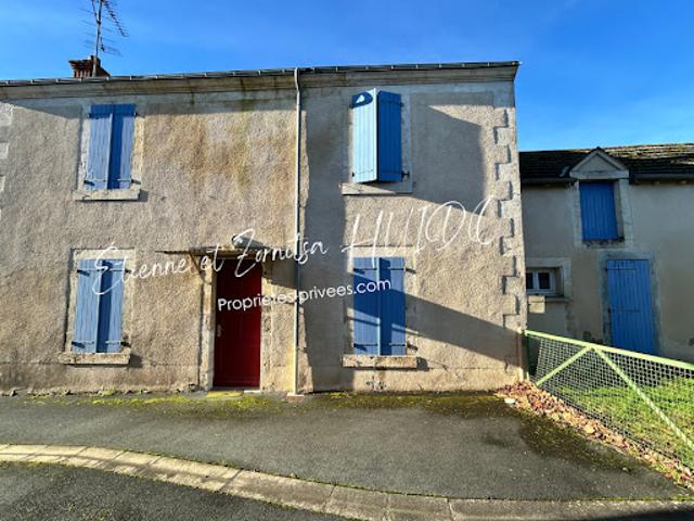 Maison vente à Issoudun, Pruniers