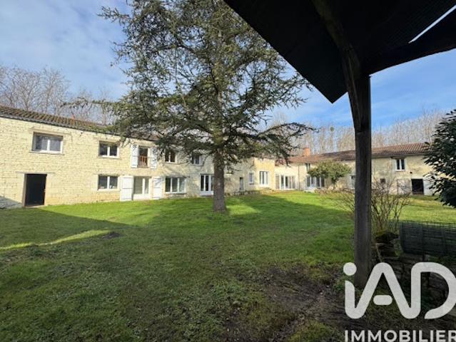 Maison vente à Châtellerault, Saires