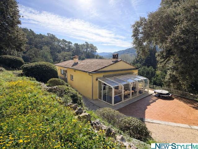 Maison vente à Arrondissement de Toulon, Signes