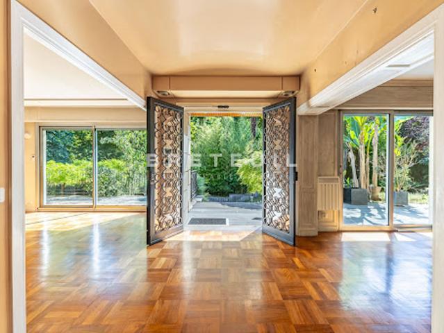 Maison vente à Paris, Île-de-France