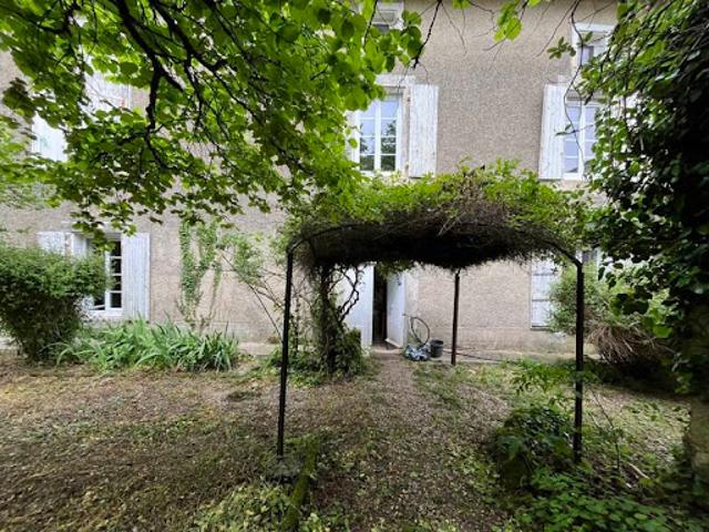 Maison vente à Saint-Jean-d'Angély, Matha