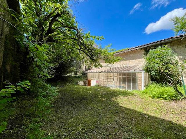 Maison vente à Saint-Jean-d'Angély, Matha