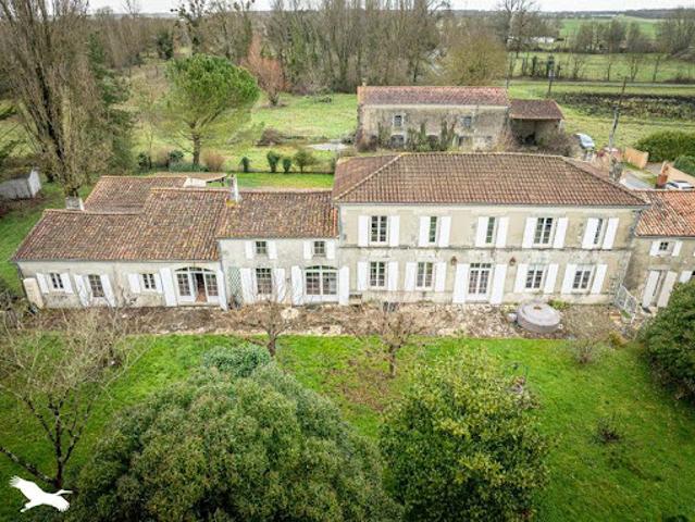 Maison vente à Saint-Jean-d'Angély, Bernay-saint-martin