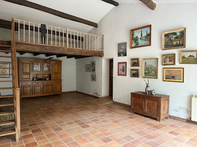 Maison vente à Saint-Jean-d'Angély, Bernay-saint-martin