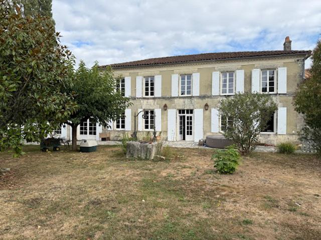 Maison vente à Saint-Jean-d'Angély, Bernay-saint-martin
