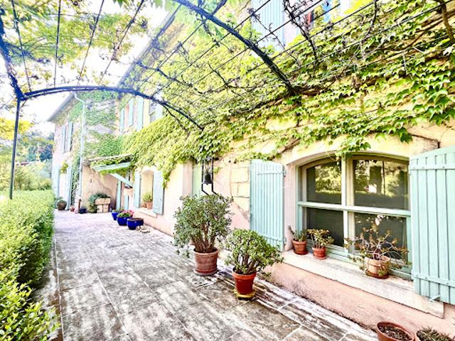 Maison vente à Arles, La Salle Les Alpes