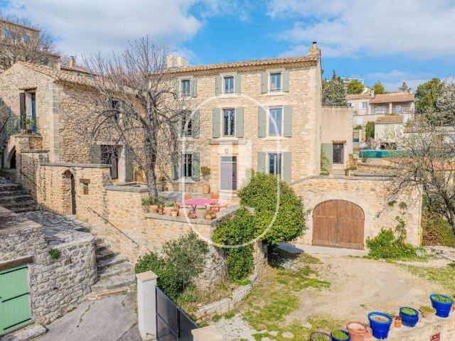 Maison vente à Aix-en-Provence, Aurons