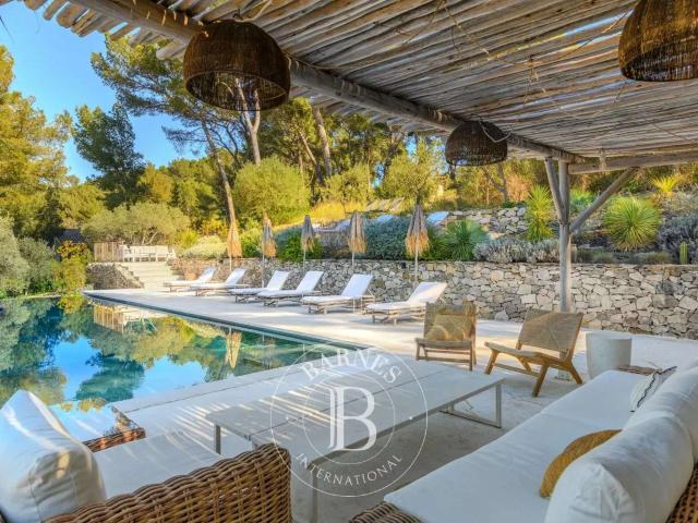Maison vente à Marseille, Cassis