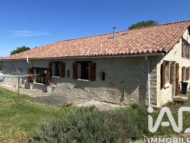 Maison vente à Fontenay-le-Comte, Cezais