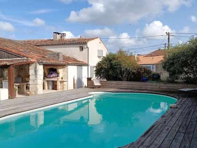 Maison vente à Saintes, Corme-royal
