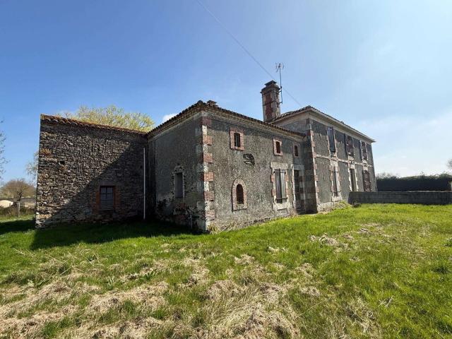 Maison vente à Fontenay-le-Comte, La Réorthe