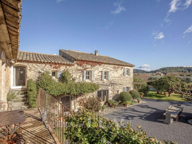 Maison vente à Apt, Ménerbes