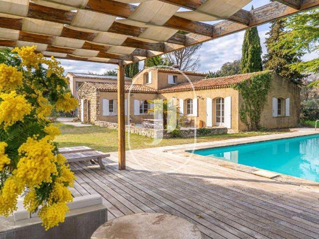 Maison vente à Aix-en-Provence, Saint-marc-jaumegarde