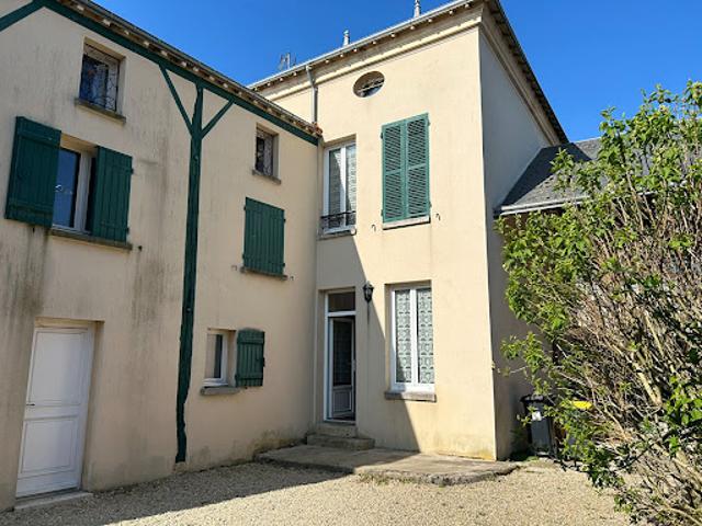 Maison vente à Yèvre-la-Ville