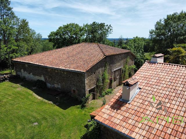 Maison vente à Confolens, Mazerolles