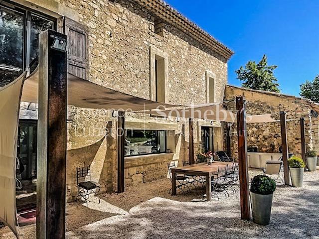 Maison vente à Carpentras, Pernes-les-fontaines