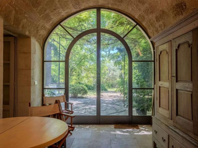 Maison vente à Nîmes, Uzès