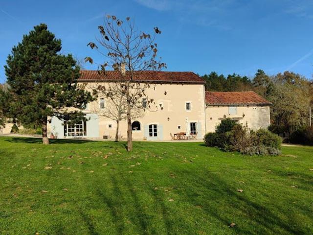 Maison vente à Nontron, Brantôme