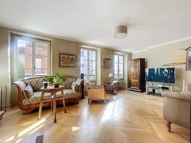 Maison vente à Paris, Île-de-France
