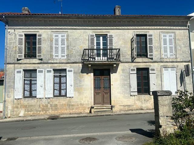 Maison vente à Saint-bonnet-sur-gironde, Charente-Maritime