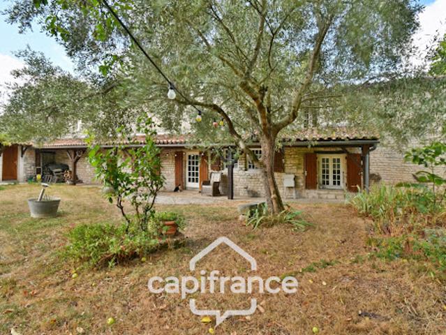 Maison vente à Le Bourg, Saint-Séverin-sur-Boutonne